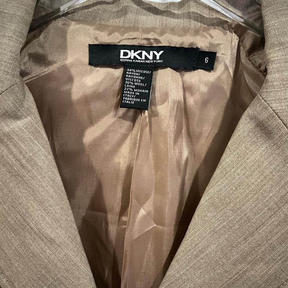 DKNY Tan Trench Coat - Picture 4 of 6